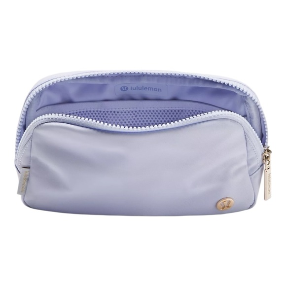 Lululemon Everywhere Belt Bag Serene Blue, 1L NWT - Picture 4 of 9
